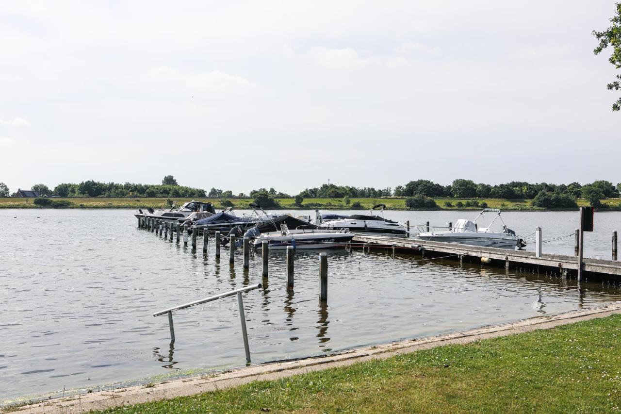 Chalet op 5* camping de Paardekreek Kortgene Eksteriør billede